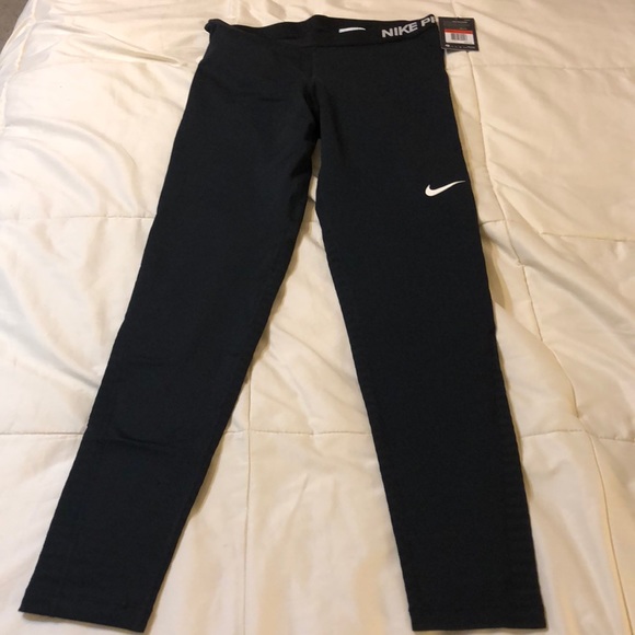 Nike Pants - NWT Women’s Nike pro warm drifit pants